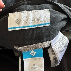 Columbia women’s bootcut trail pants. Cute and stylish. Size 6.